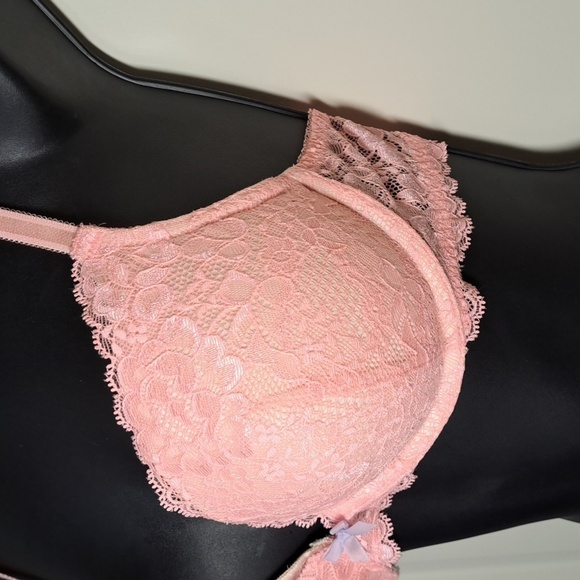 Victoria's Secret Push up lace padded bra size 34C - Picture 3 of 13